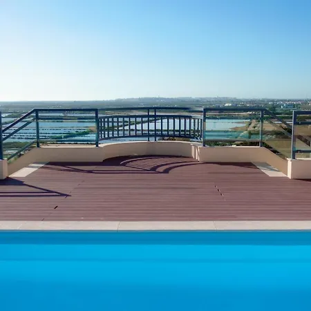 Ria Sunset House - Rooftop Pool شقة Olhão
